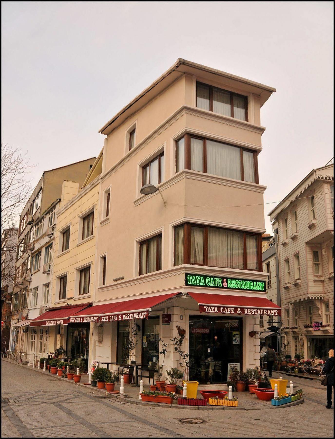 Tayahatun Istambul